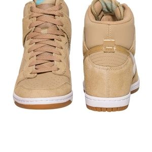 Nike Shoes - 🆕️ Nike DUNK SKY HI ESSENTIAL SNEAKER Nike Shoes - 🆕️ Nike DUNK SKY HI ESSENTIAL SNEAKER